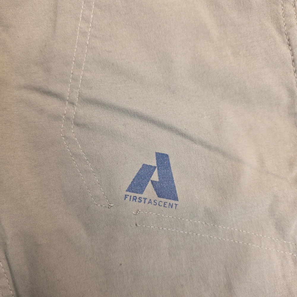 Eddie Bauer First Ascent Guide Pro Hiking Pants Mens 33x32 Tan Technical Stretch - Picture 2 of 7